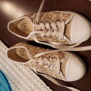 Michael kors womens size 7 sneakers